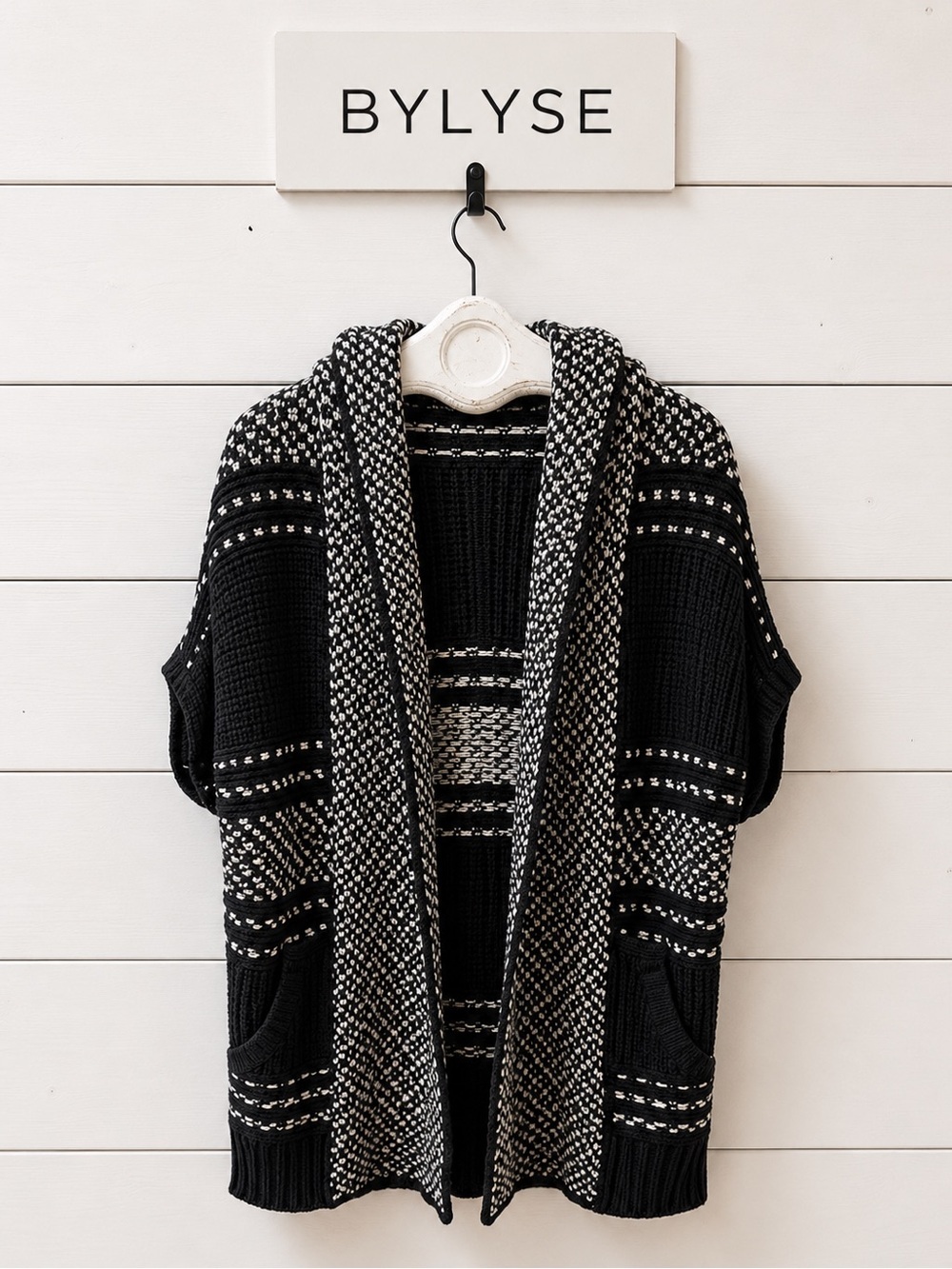 BYLYSE – Black & White Knit Hooded Vest P/S